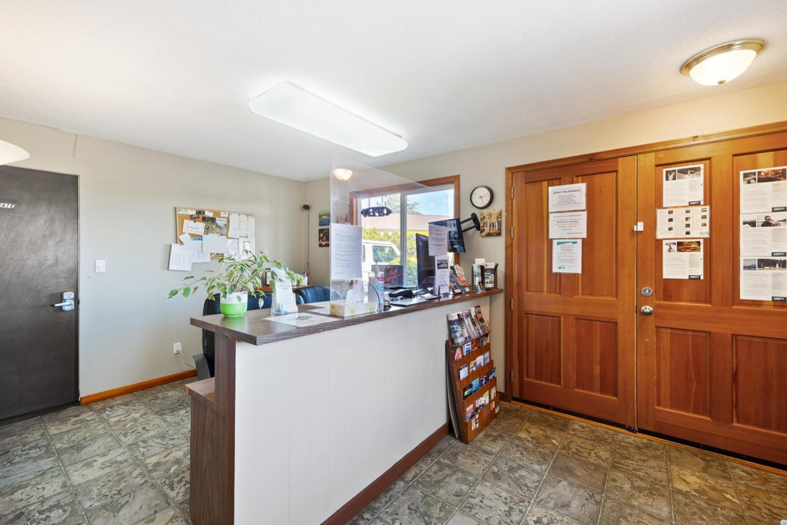 Big Rock Motel Campbell River Zewnętrze zdjęcie